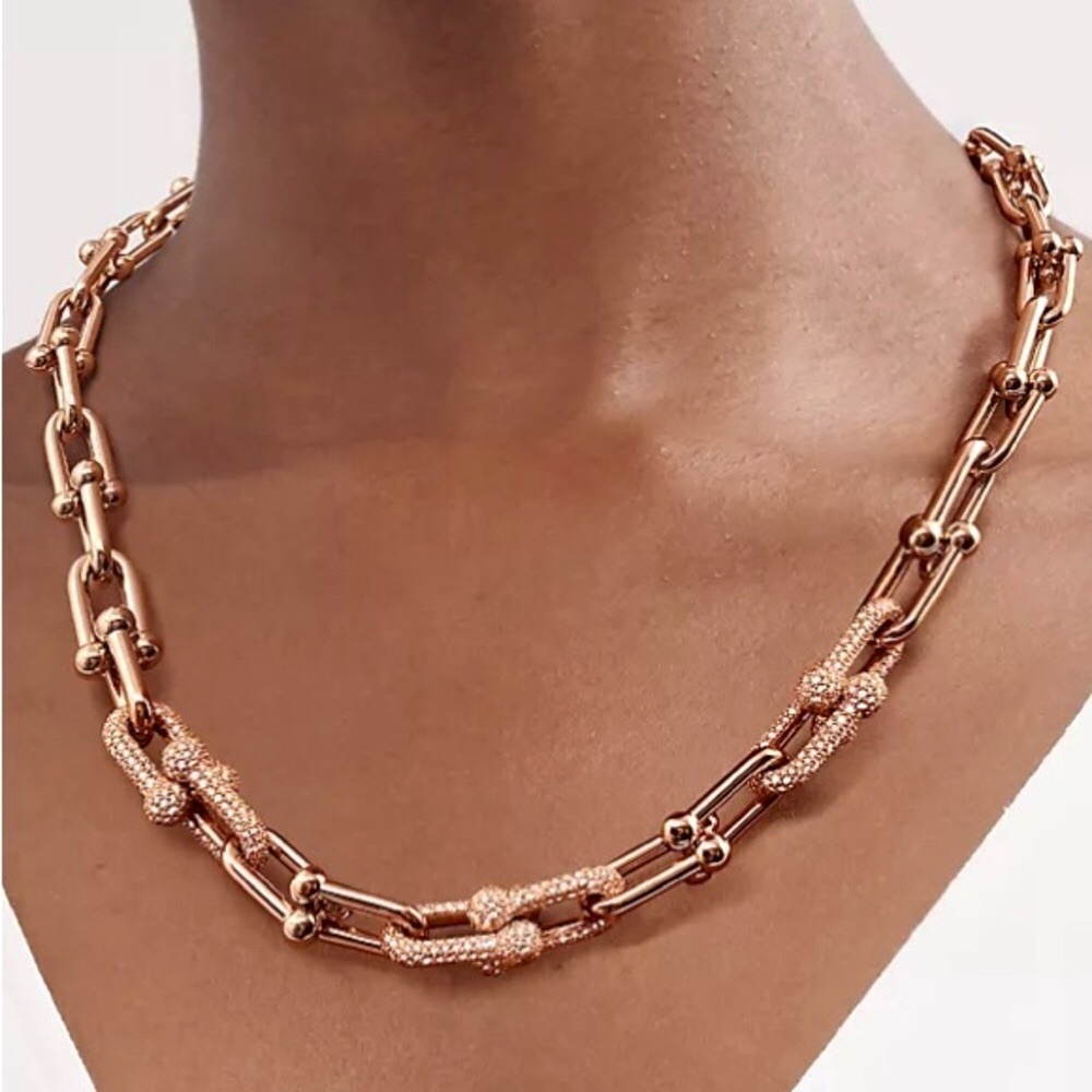 Rose Gold Graduated Link Necklace with 3 Pavé Stones